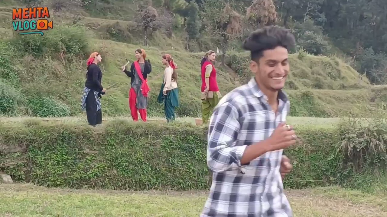 आज हमारे गांव में हुई पहाड़ी गीत की शूटिंग