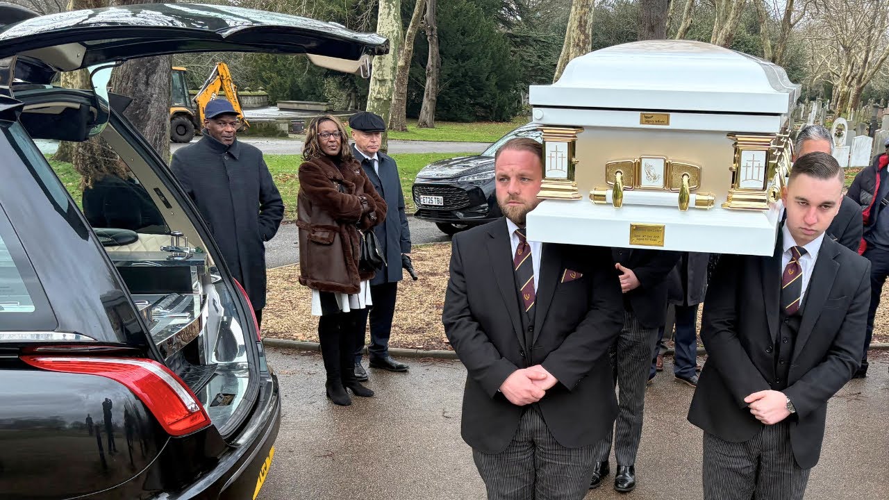 StreetMic LiveStream: Celebration of Life for the late Nerline Sinclair (grave)