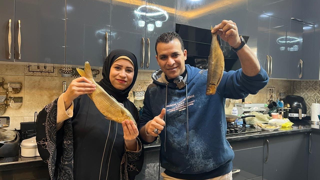 يومنا الحقيقى مع اكل الفسيخ والرنجه...البيت اتقلب من الريحه والضحك !🐟
