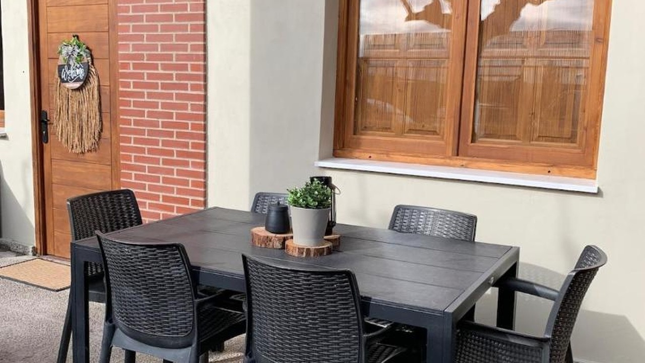 Melgar's Place, Bajo con terraza | Banos de Rioja, Spain | Hotel Review 🏨