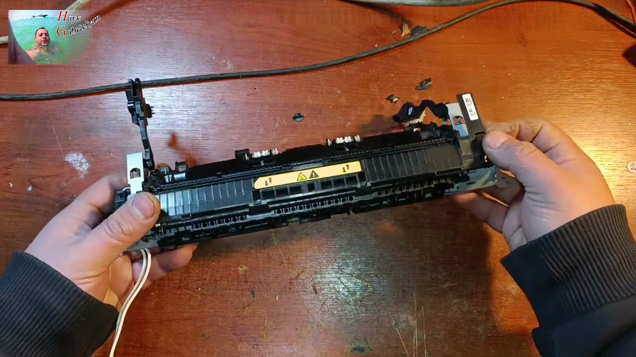 On the Printer HP LJ Pro MFP M130a problem with thermo film and lower pressure roller of the fuser