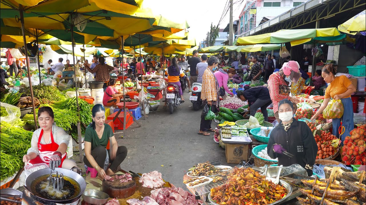 Countryside Street Food & Market Food - Grilled Crab Fat, Palm Seed Fruit, & More