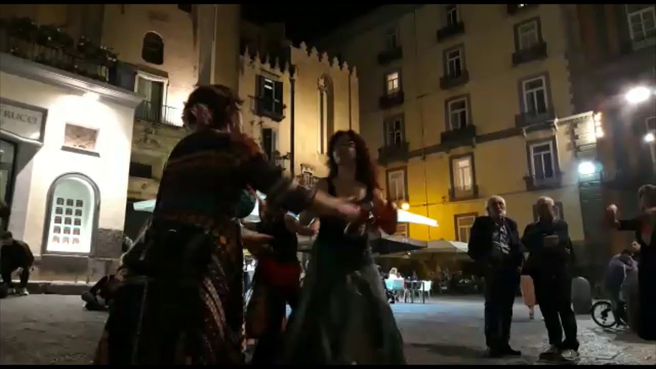 Popolo Vascio | Tammurriata a Piazza San Domenico (Napoli)