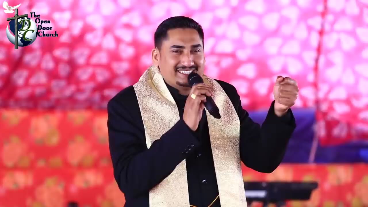 ਉਹ ਆਪਣੇ ਲੋਕਾਂ ਦੇ ਨਾਲ ਹੈਂ ਰਾਜ ਓਹਦੇ ਮੋਢੇ ਤੇ ਹੈ ਤੇ ਓਹਦਾ ਹੱਥ ਤੁਹਾਡੀਆਂ ਬਰਕਤਾਂ ਲਈ ਹੈ 