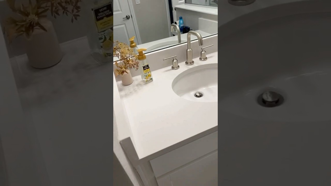 ✨ 10-Minute Bathroom Vanity Reset! ✨ #BathroomMakeover #10MinChallenge #HomeDeclutter #CleanWithMe