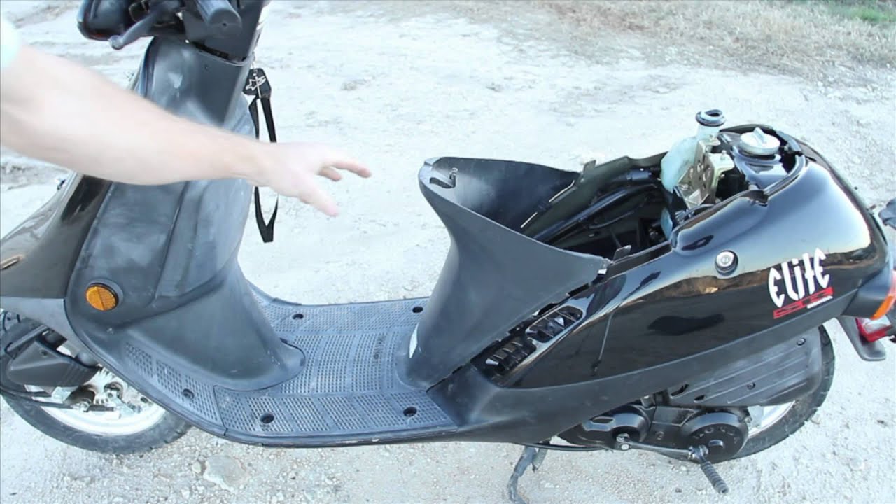 Honda Elite 50 - Rear End Removal | MicBergsma
