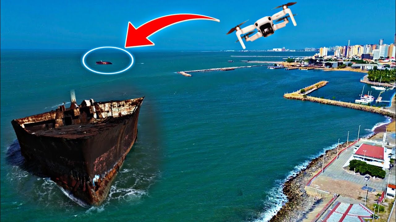 Mara Hope Navio Petroleiro Encalhado em 1985 - Praia de Iracema * Fortaleza Ceará