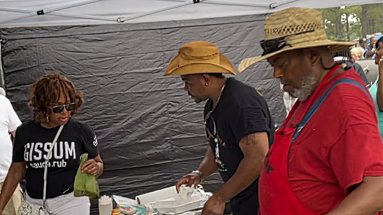 Делайла поддерживает Гиссум на кулинарном фестивале Countrystyle Cookoff