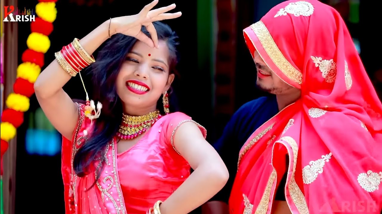 ओमकार प्रिंस ने साड़ी पहन कर किया लवंडा डांस | कहवा से आवे ले पियरिया | #Omkar Prince Sohar Geet