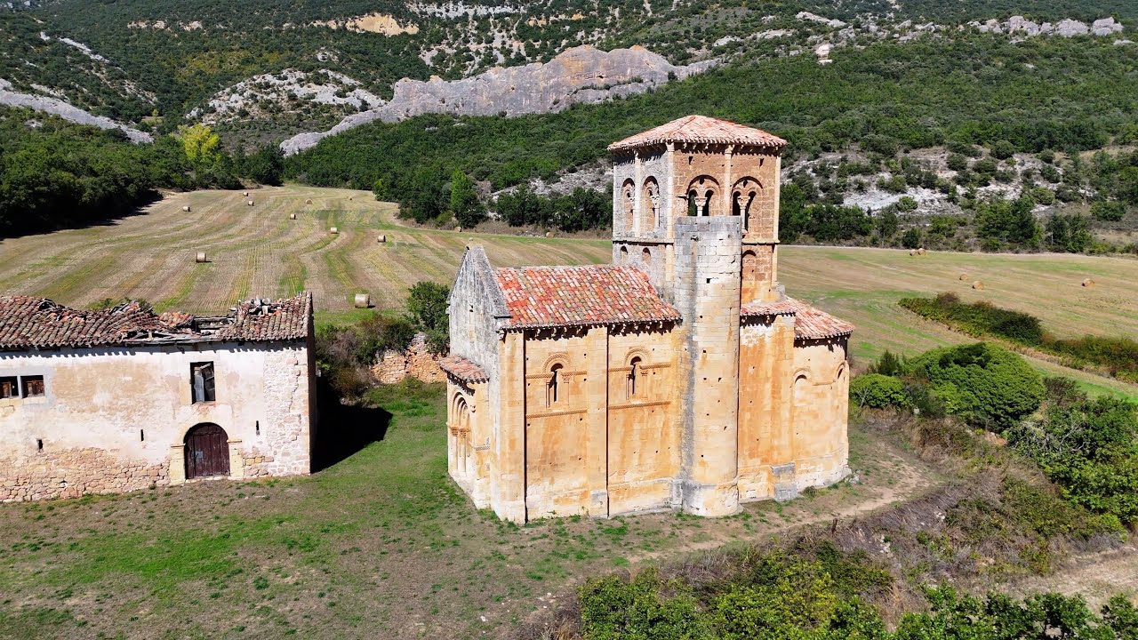 ARQUITECTURA RELIGIOSA (50 localizaciones a vista de pájaro)
