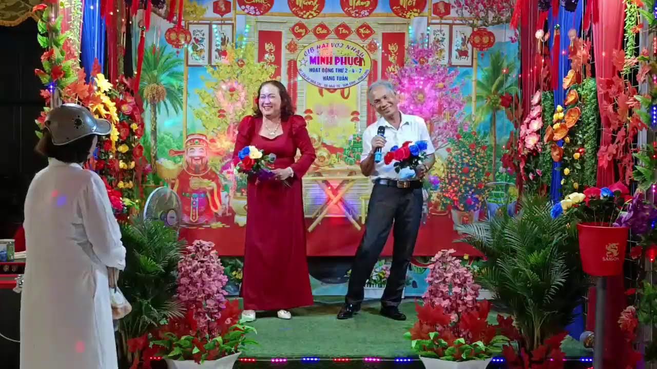 Phát trực tiếp của CLB HÁT VỚI NHAU MINH PHỤC, hoặc động vào ngày thứ 4 và thứ 7 hàng tuần,