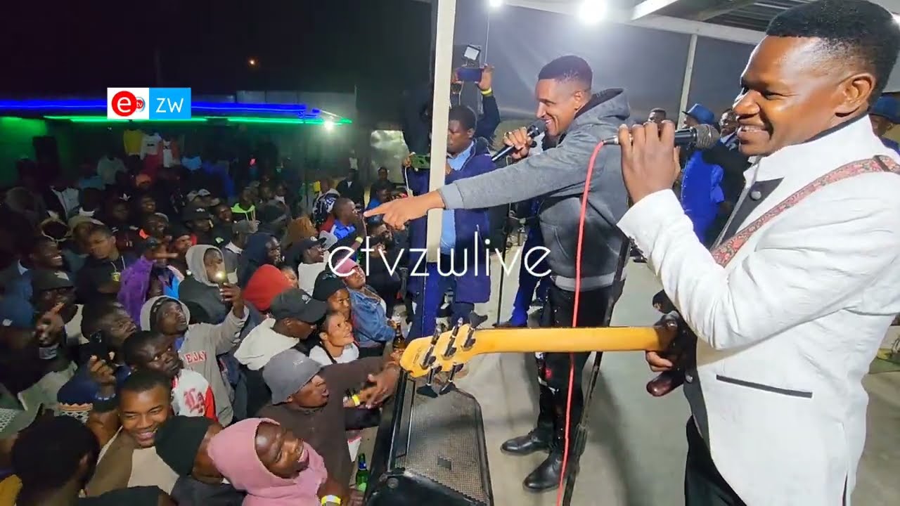 Simon Mutambi ft Gift Amuli – Yadeuka Yadeuka (Live at Zebra Village)