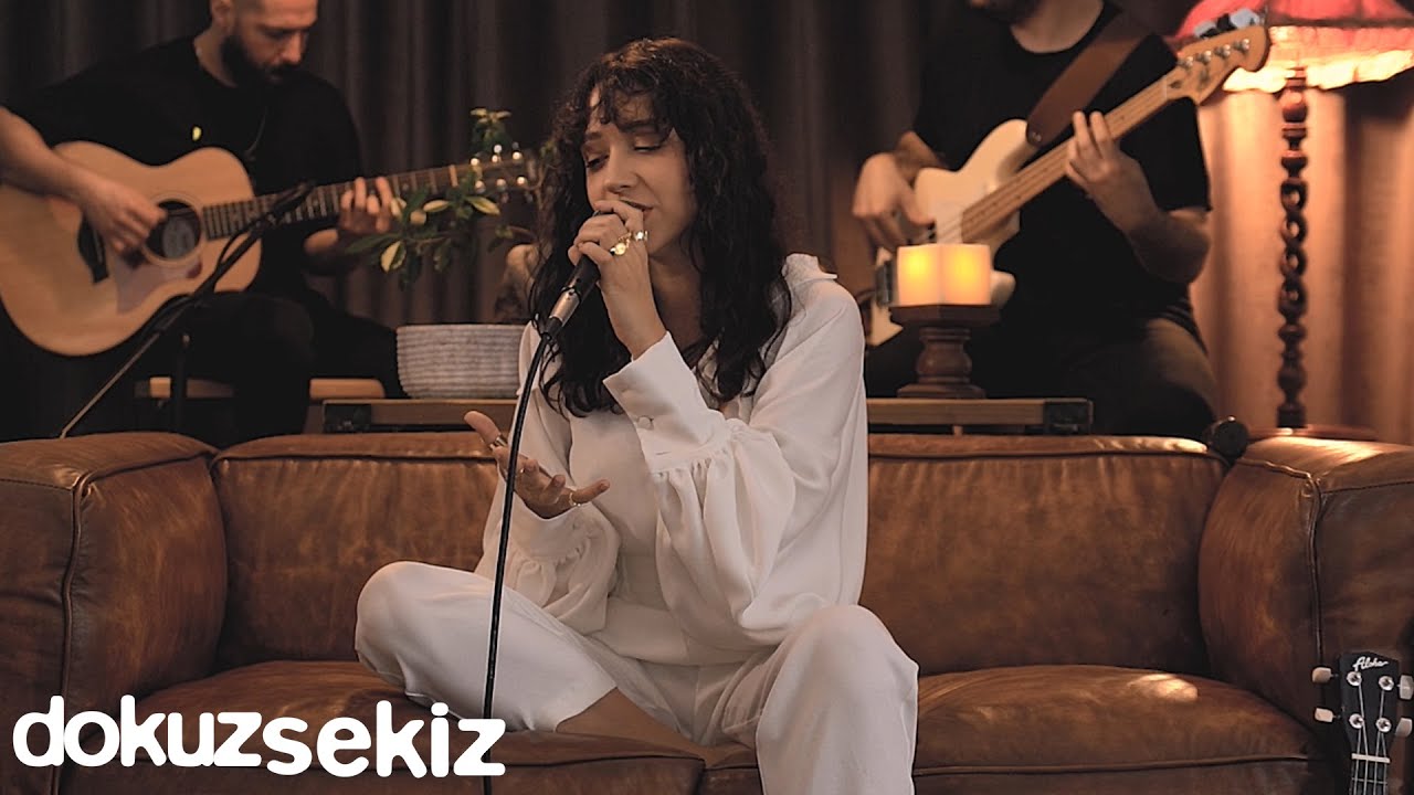 Zeynep Bastık - Eksik Bir Şey (Ezginin Günlüğü 40 Yıllık Şarkılar) (Official Video)