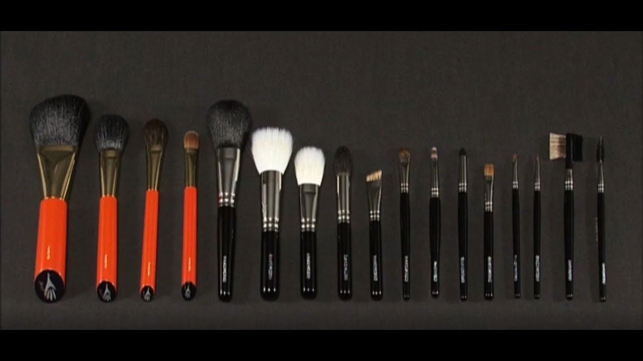 How to Use the Fude (Traditional Japanese Makeup Brush)