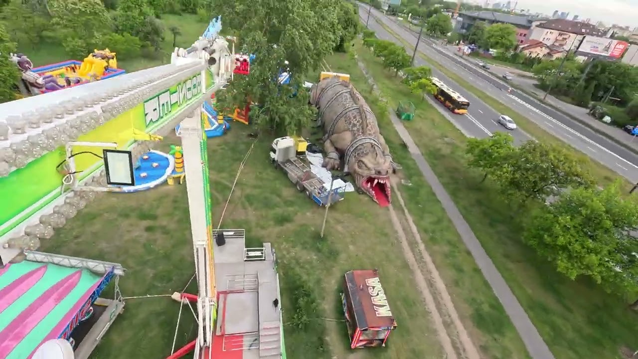 Karuzela Booster (Lunapark Euro-Bis) On ride 1 - Warszawa (Białołęka) - Maj 2025