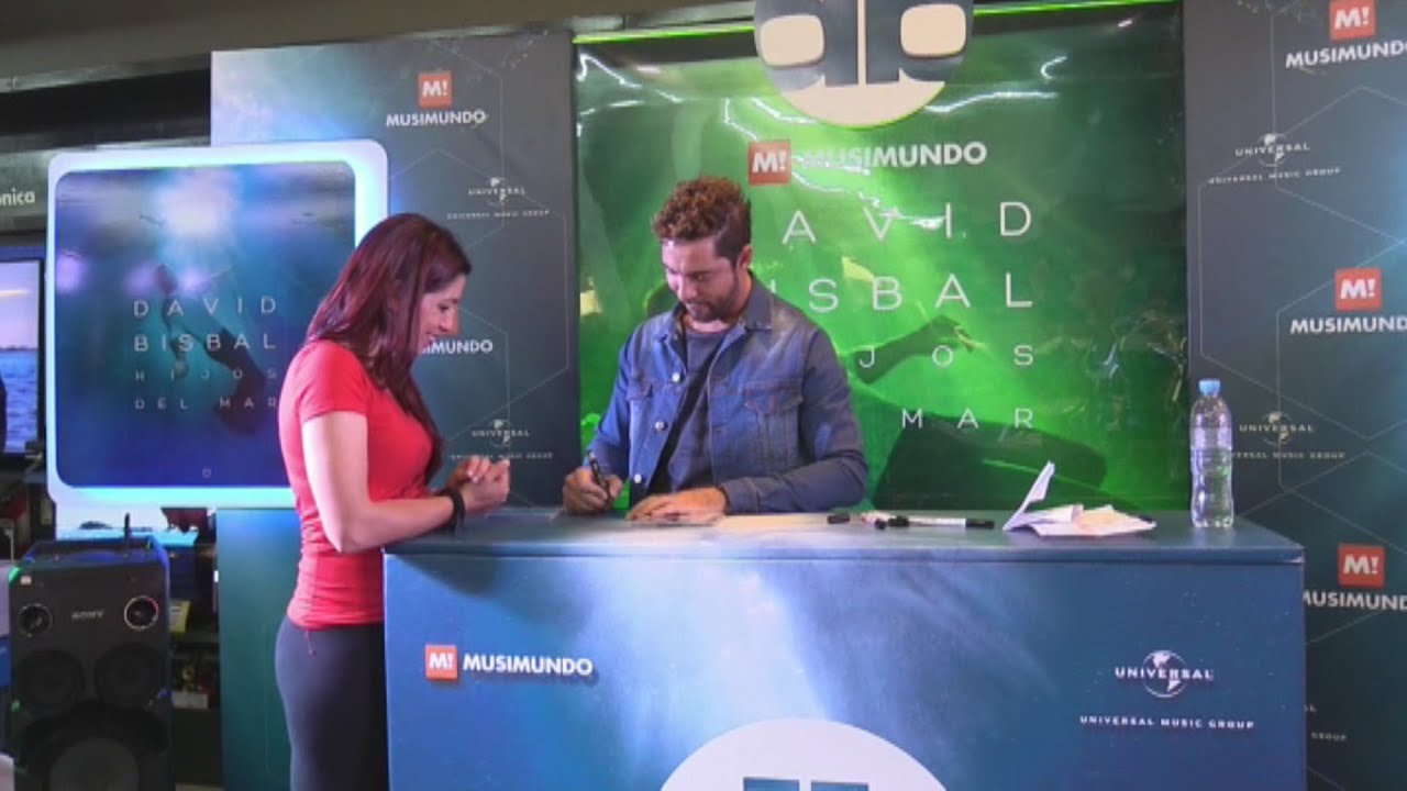 David Bisbal presenta su nuevo disco en Argentina firmando autógrafos para los fans