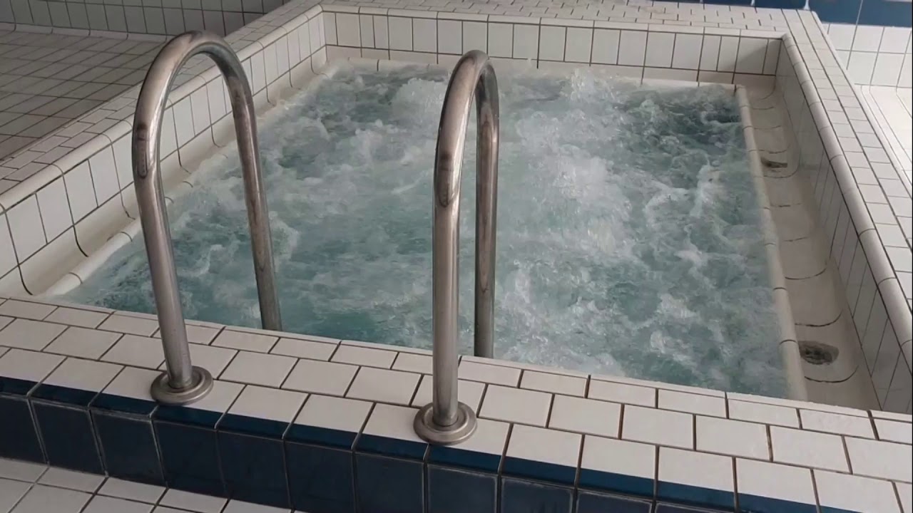 Městské lázně   Aquacentrum hradec králove