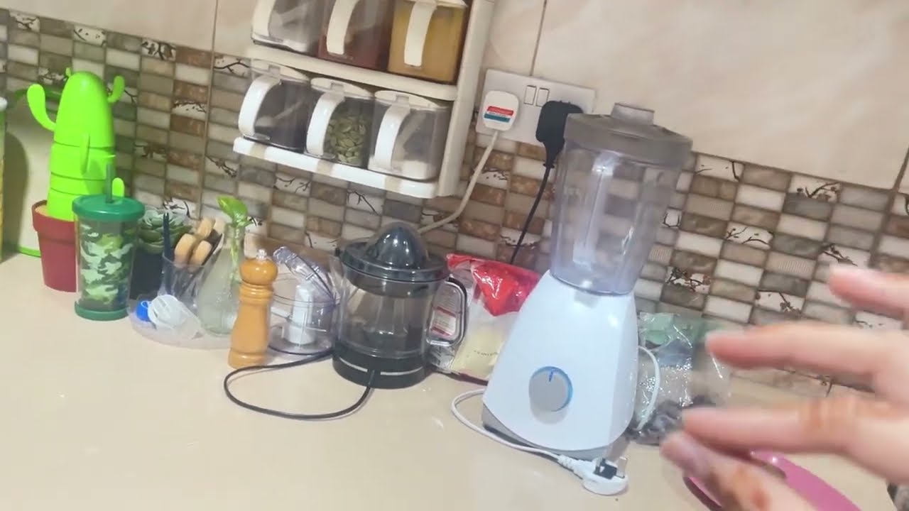 Sidra kashif k gr chorny ki Asal wahja🌸🌿night routine vlog |clean with me@Sidrakashif727