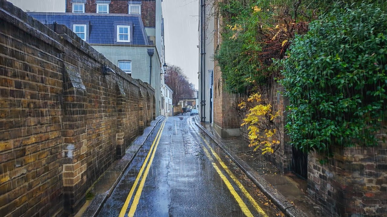 London 2026 Walking Tour | Knightsbridge & South Kensington Rainy Upmarket Streets | 4K HDR