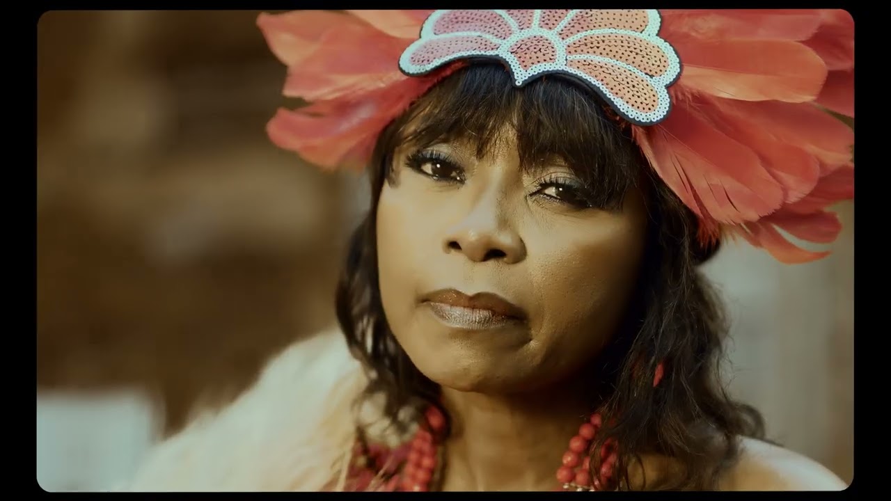 Hélène Hélène - MOT BINAM (Clip Officiel)