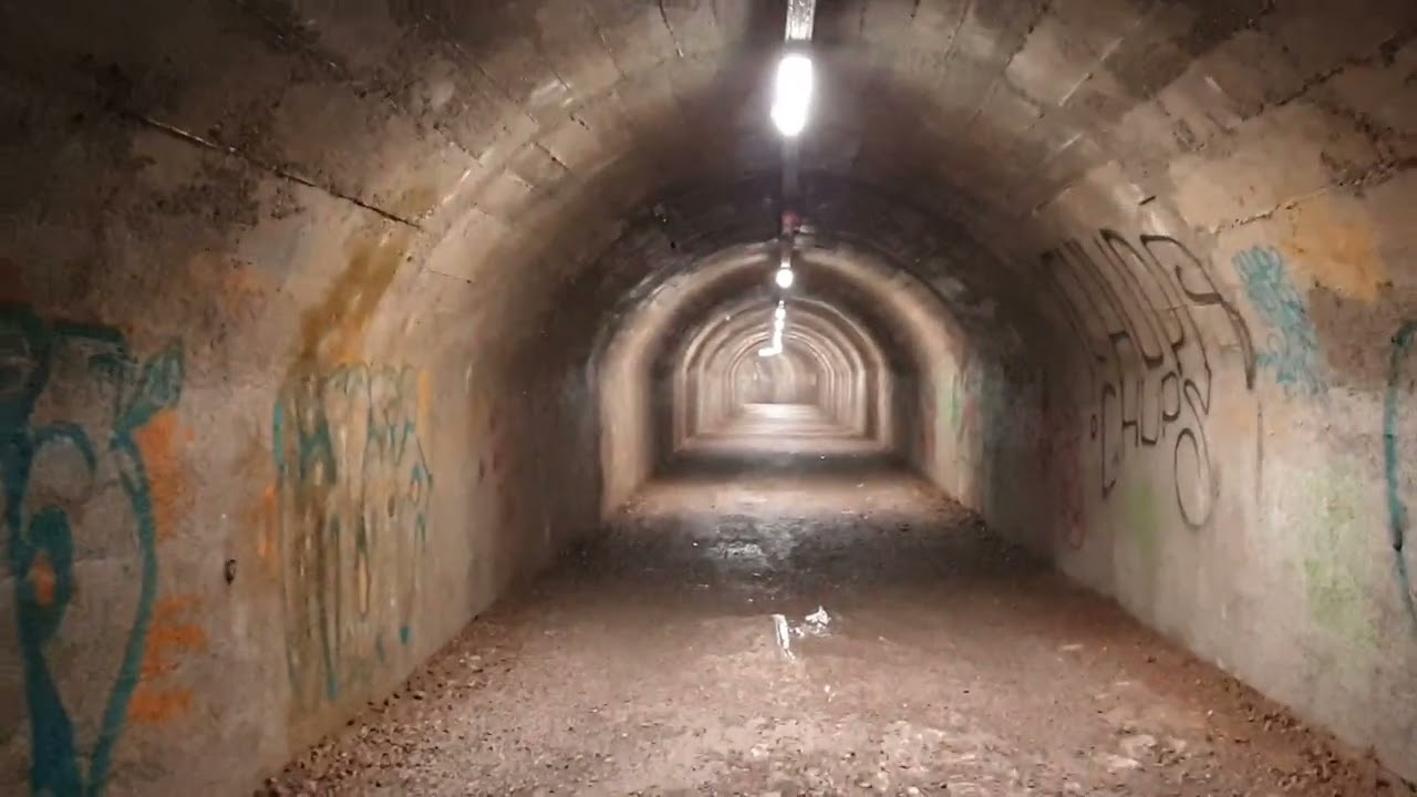 Gang durch den Tunnel von Rijeka