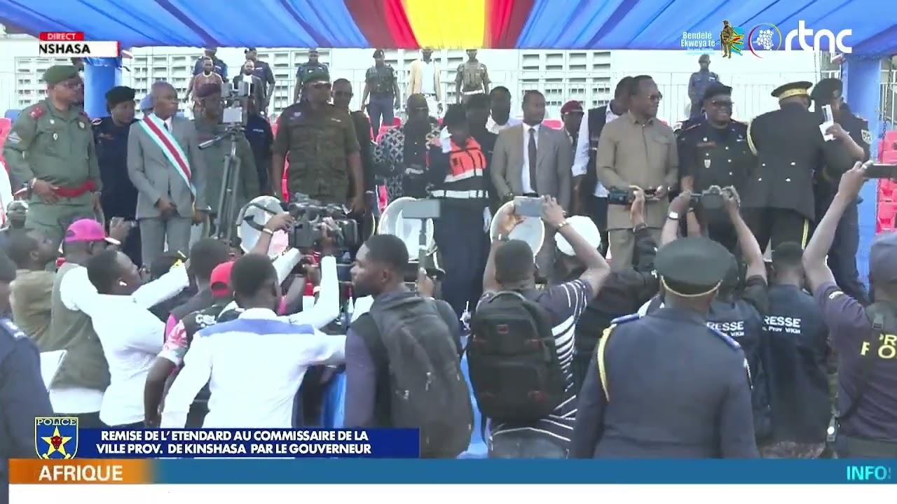 CÉRÉMONIE DE REMISE DE L'ÉTENDARD AU COMMISSAIRE DE LA VILLE PROVINCE DE KINSHASA