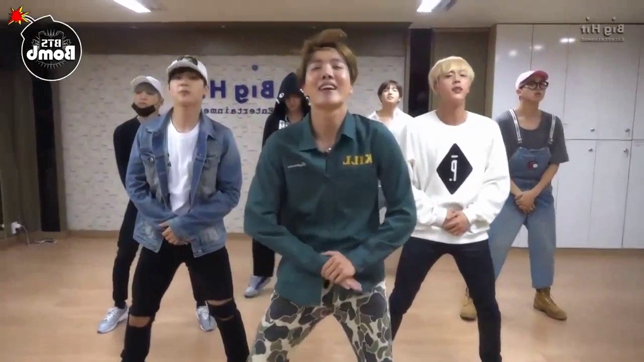 Kpop Random Play Dance with mirrored dance