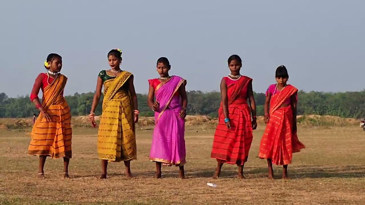 10 no. Jersey Kora // santhali group dance// #santhalivideo #dancevideo #football //
