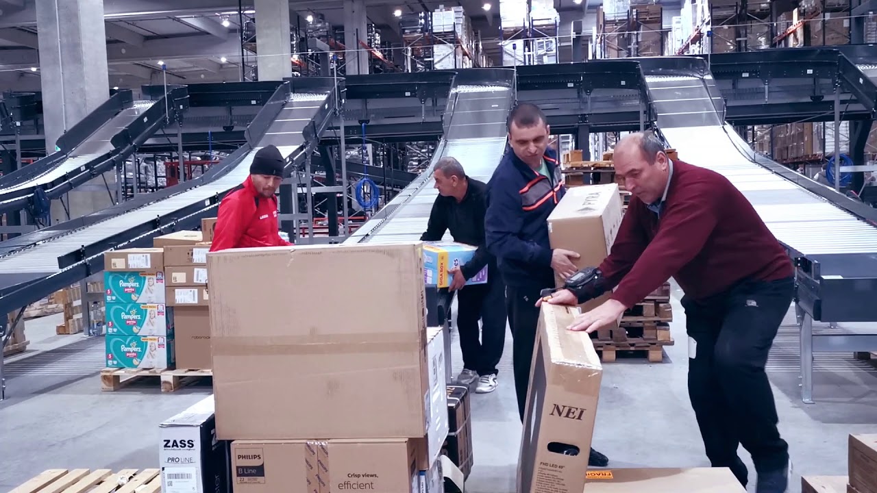 BLACK FRIDAY 2018 - EMAG A INAUGURAT UN DEPOZIT ENORM