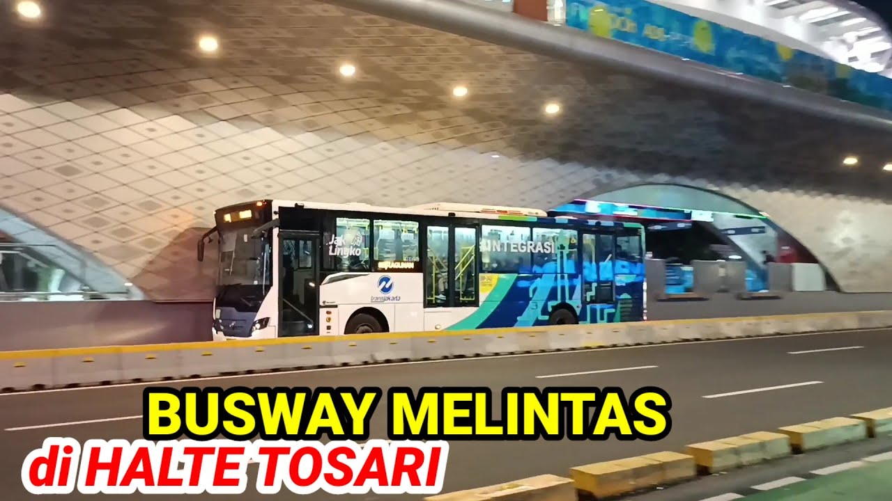 BUSWAY MALAM di HALTE TOSARI saat JAM SIBUK MALAM‼️JAM 7 MALAM @ohhBUSWAY