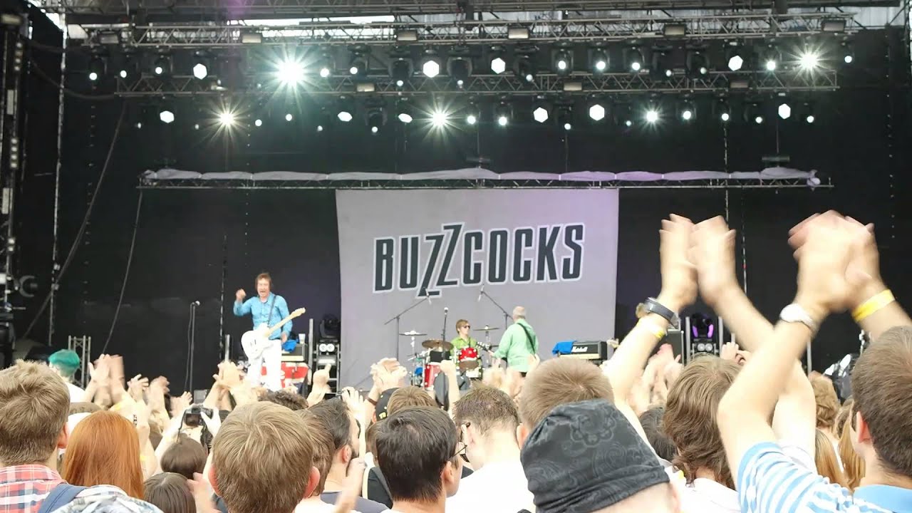 Buzzcocks - 15 - Harmony in My Head - 13.07.2013 - Пикник Афиши (Москва, Коломенское)