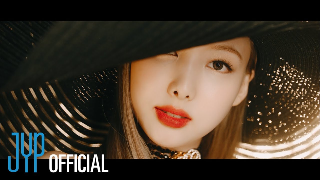 NAYEON 