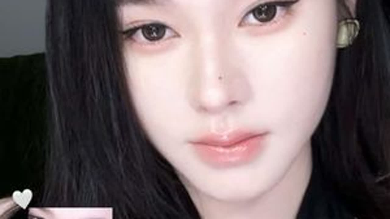 新手可学的高级感淡妆｜6mins妆容发型跟练.*🤍🖤 #新手化妆教程 #美妆模范生 #潮妆研究所  #元气满满开学妆 #淡妆