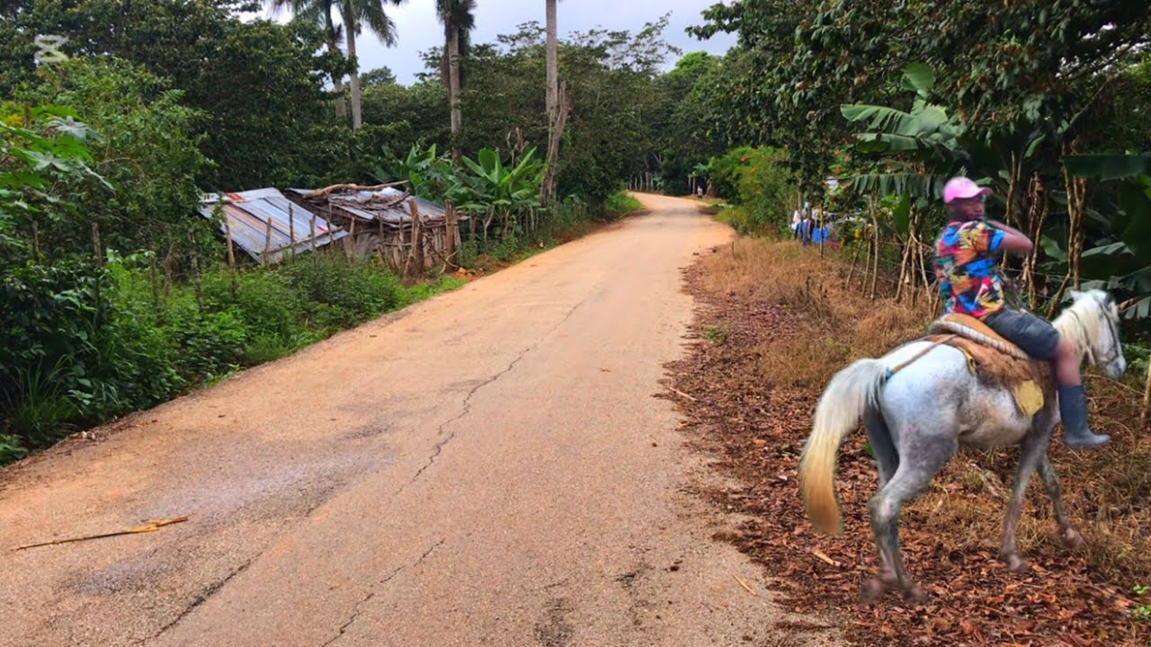 El Pueblo Pobre que Vive a la Antigua de República Dominicana 🇩🇴
