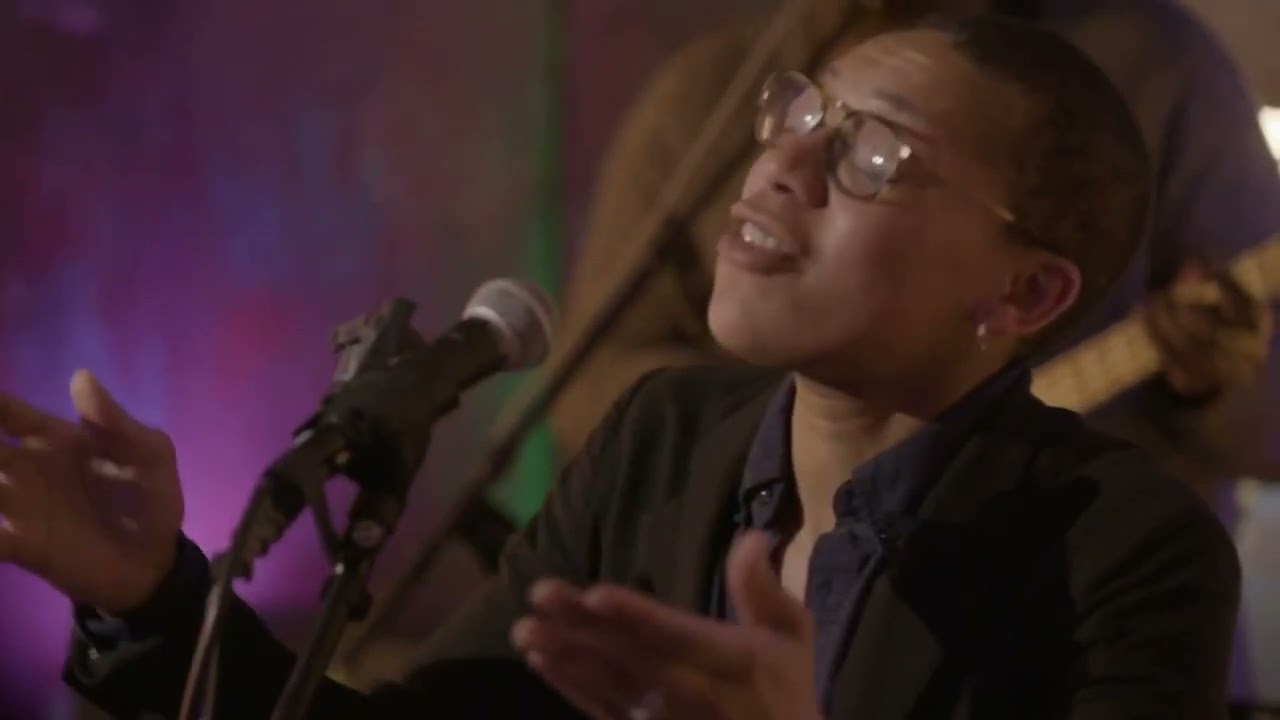 Live at Electric Garden: Krystle Warren & The Faculty - 