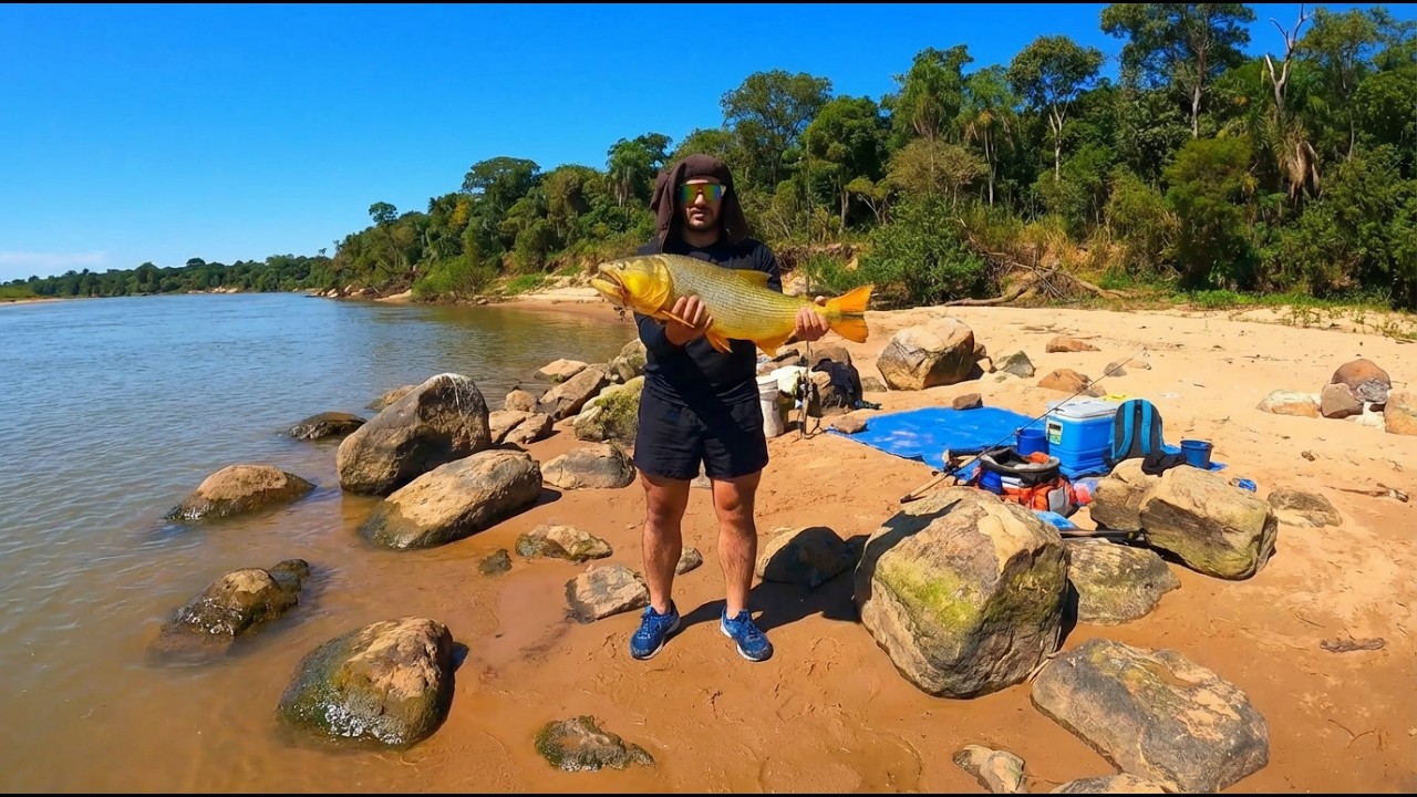 EXPLOSIVA PESCA de DORADOS y SURUBÍ en el RIO BERMEJO