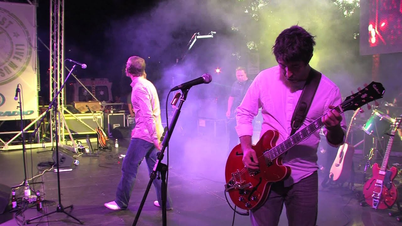 Champagne supernova- Ohasis (Live Music Fest 2012)