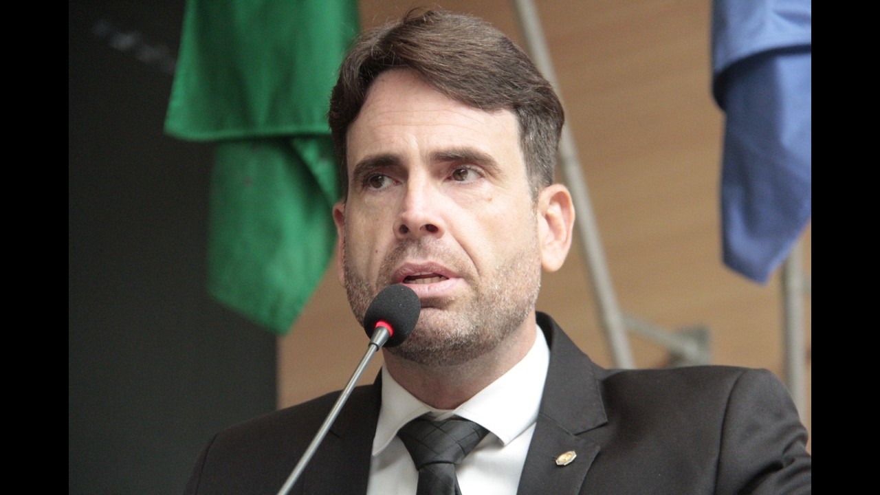 Eduardo Moura repercute desentendimento em plenário