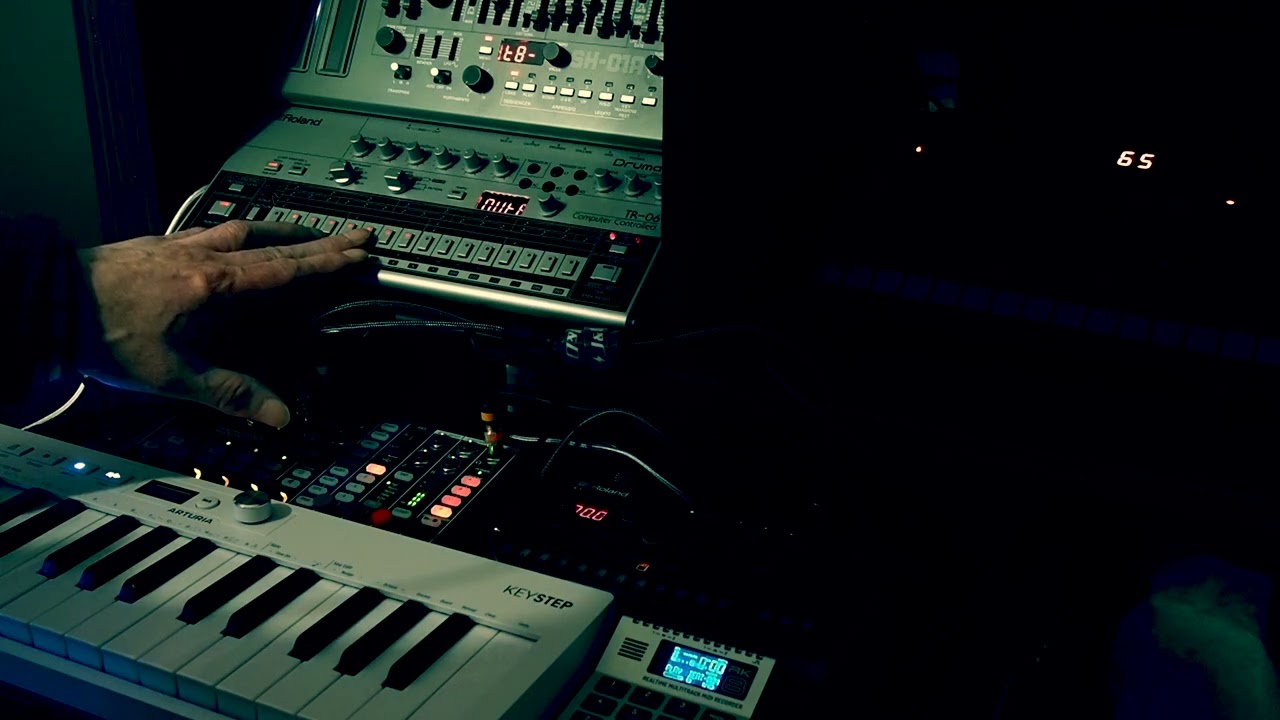 #87 - Roland TR-06, SH-01A, S-1, Uno Synth, Retrokits RK8