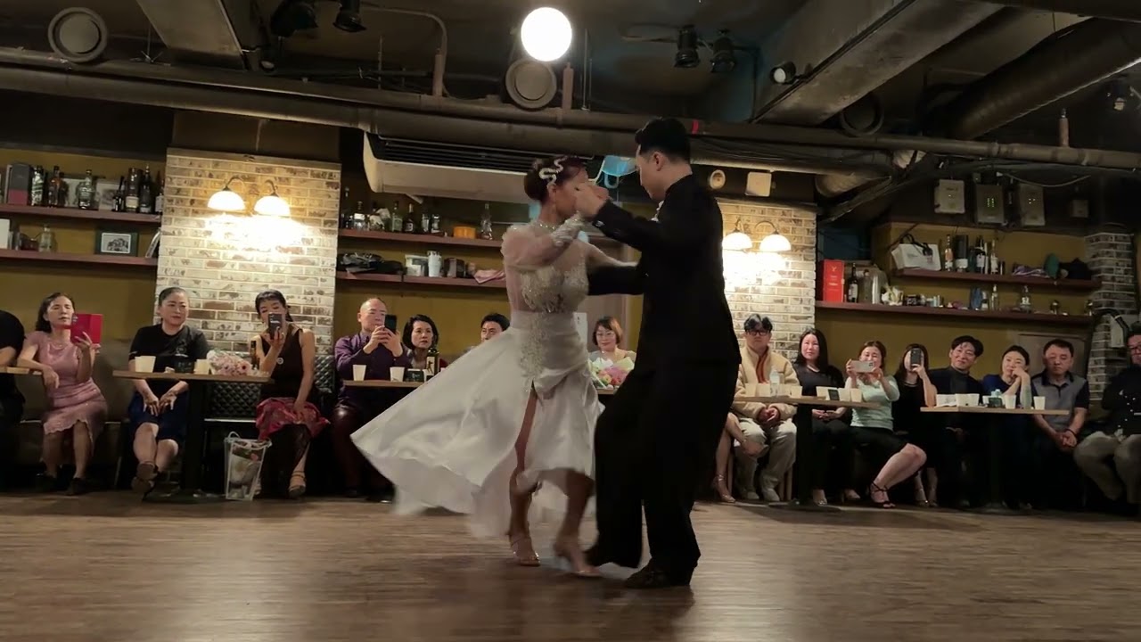 [탱고] 심장y바비 선생님 (2014년 KTC피스타챔피언) 솔땅화정 발스 공연(3월3일) 2/3 Amor Y Vals - Rodolfo Biagi