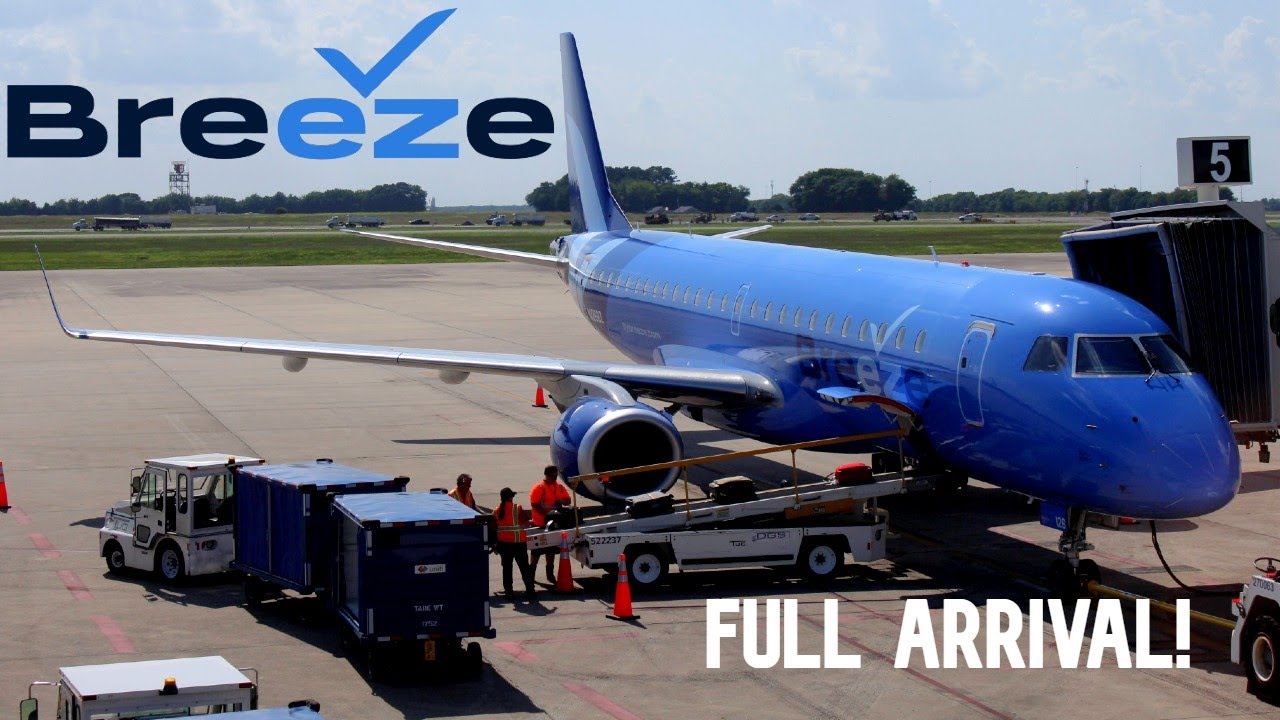 Breeze E190 Wing View Landing at Hunstville