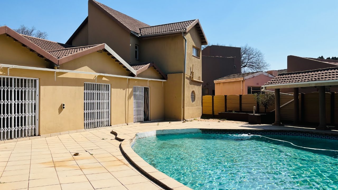 Luxurious 4-Bedroom Family Home In Arcon Park, Vereeniging