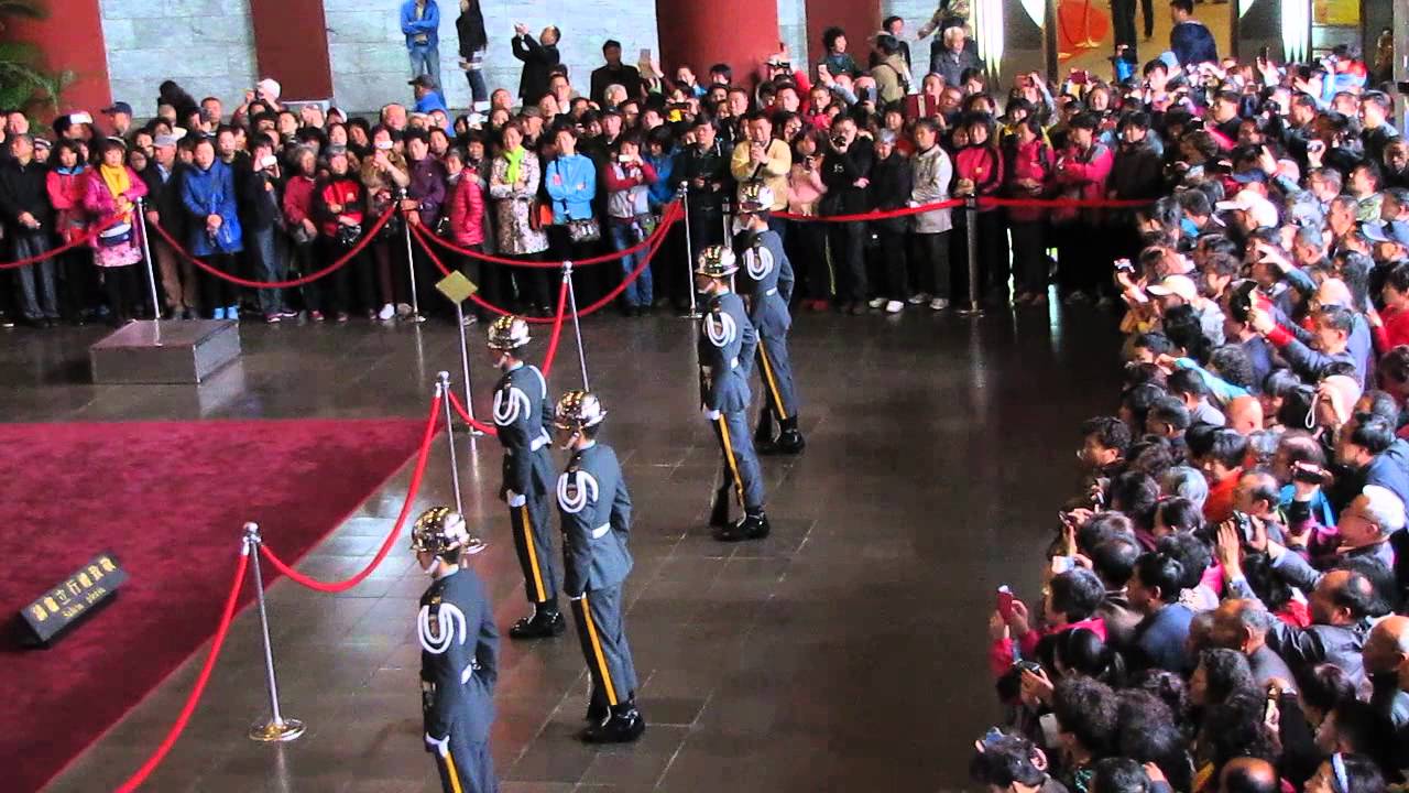 2014/3/21 陸軍儀隊-國父紀念館  遊客失控第一線