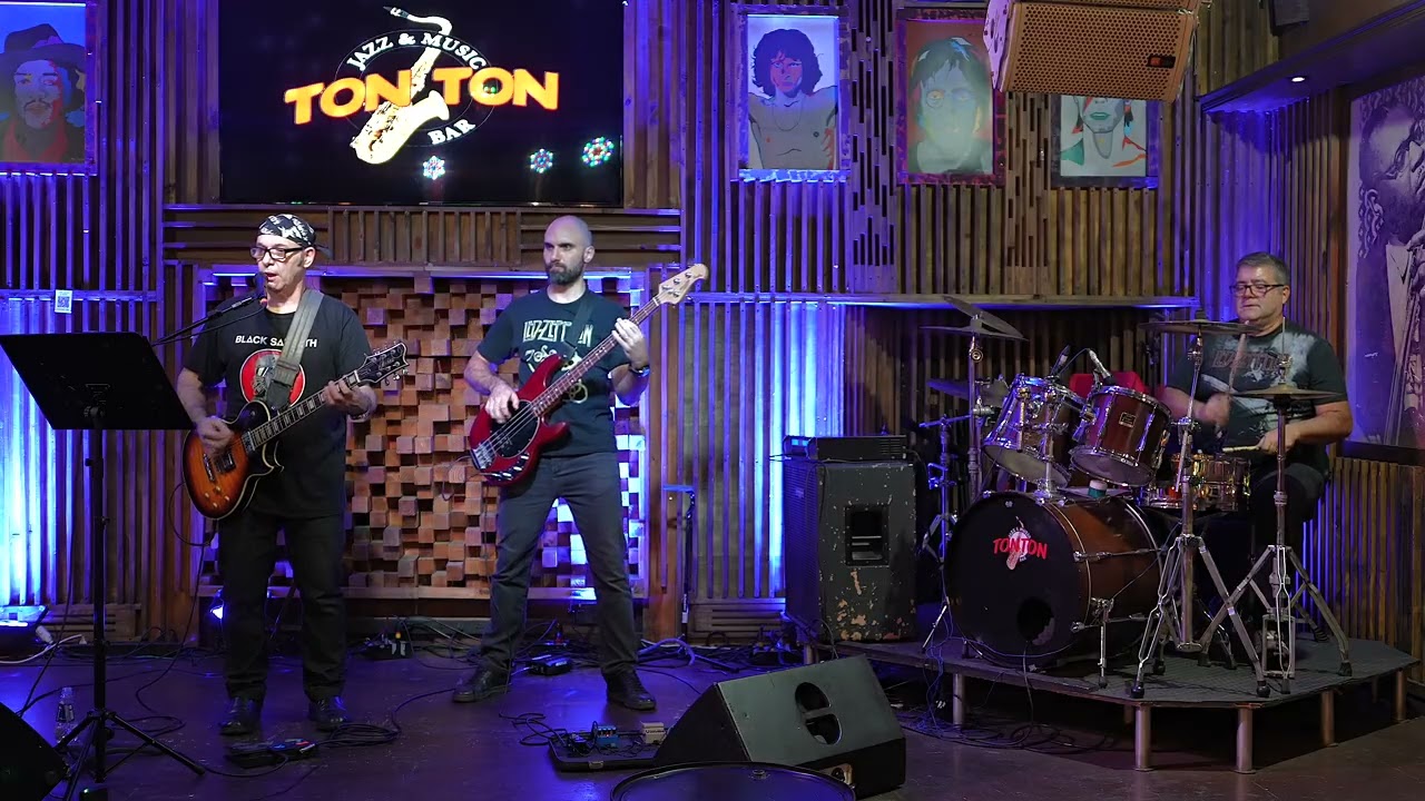 Poeira Cósmica Ao Vivo Ton Ton Jazz Bar 19 02 26 12 About A Girl