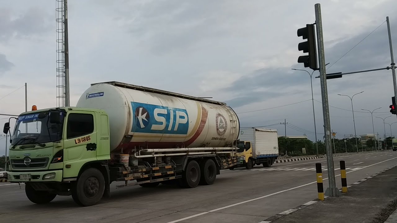 Pantauan lalu lintas di exit tol ngawi