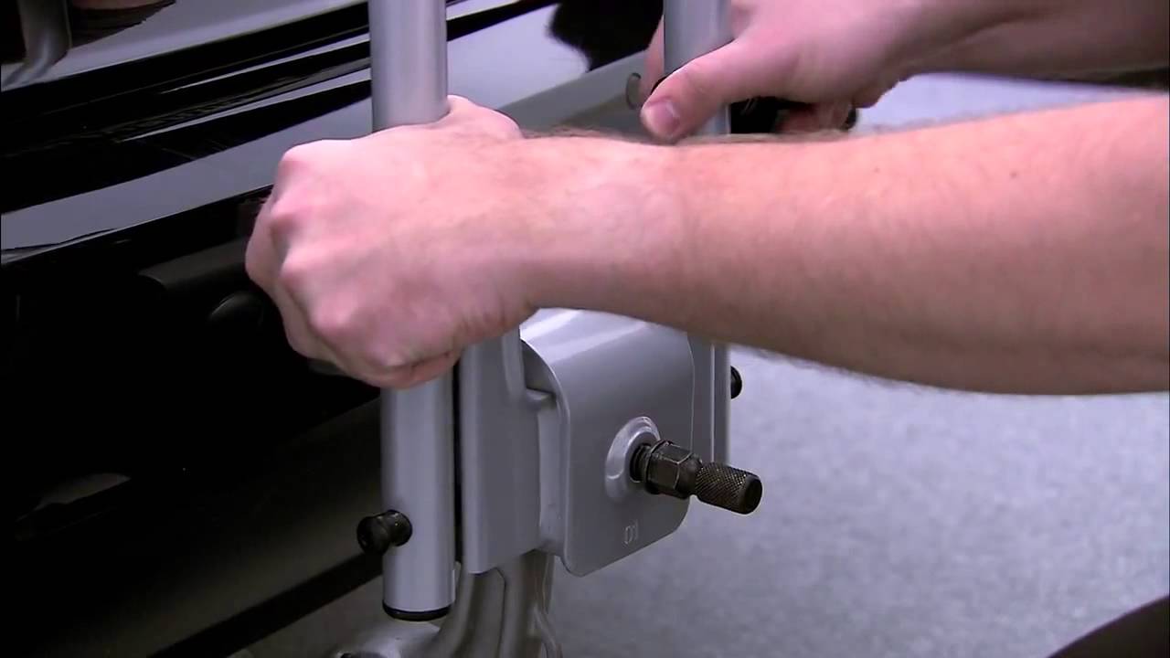 Porte-v&eacute;los d'attelage suspendu THULE Hang On 972 et 9708 disponible sur norauto.fr