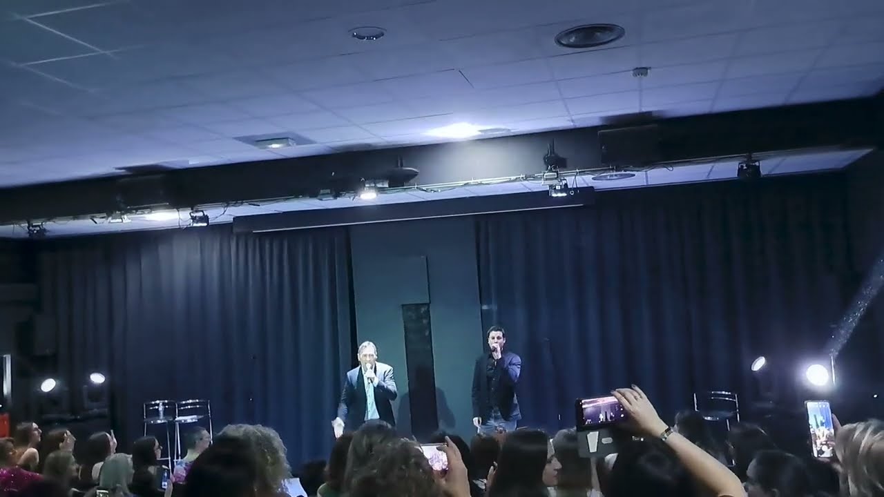 Au delà des larmes - Worlds Apart - Concert privé, Paris 28/04/2024