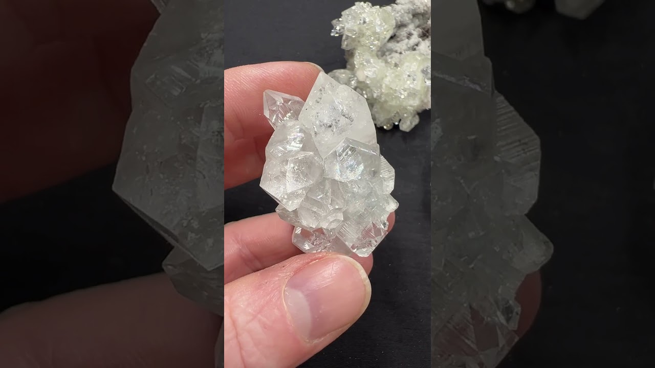 Gem or Scam Library: Mirror or Diamond Apophyllite?  