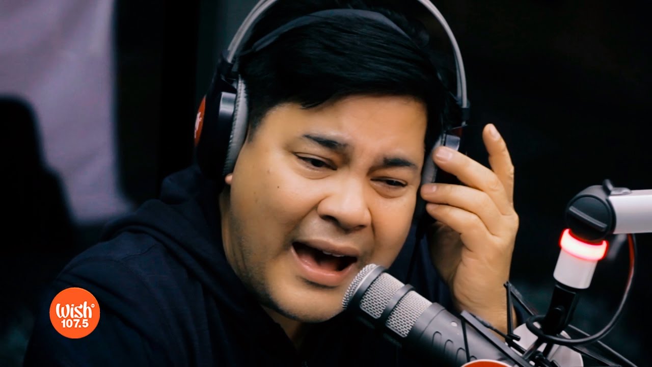 Martin Nievera performs 