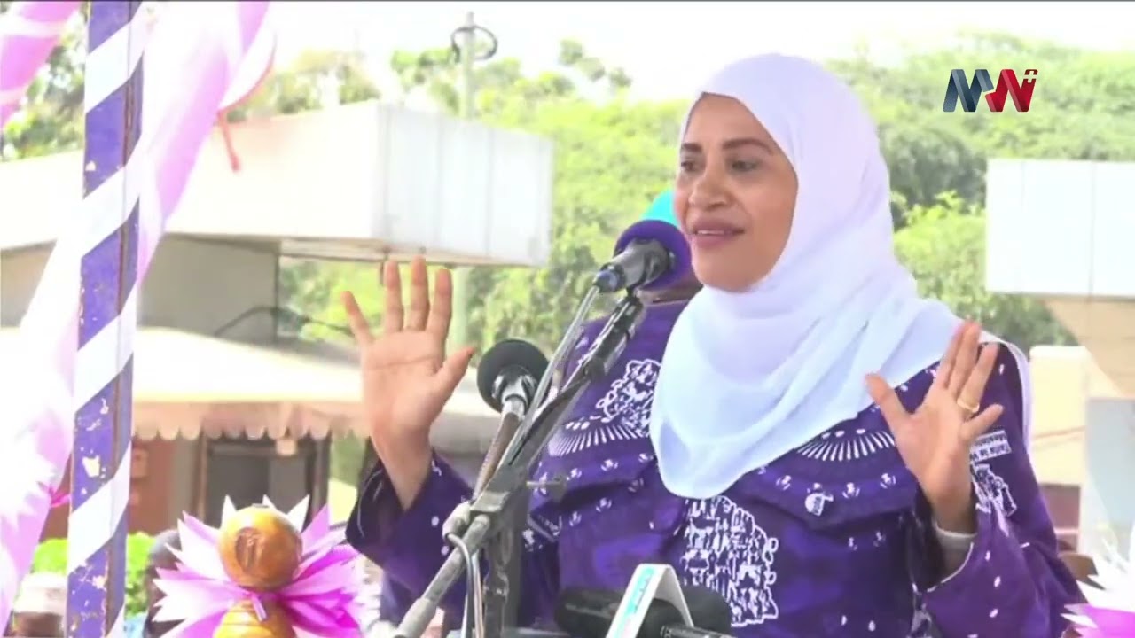 HUYU MGOMBEA MWENZA WA URAIS ACT WAZALENDO NI BALAA, AKIWASHA BILA HOFU, NI MWENDO WA KUIONDOA CCM